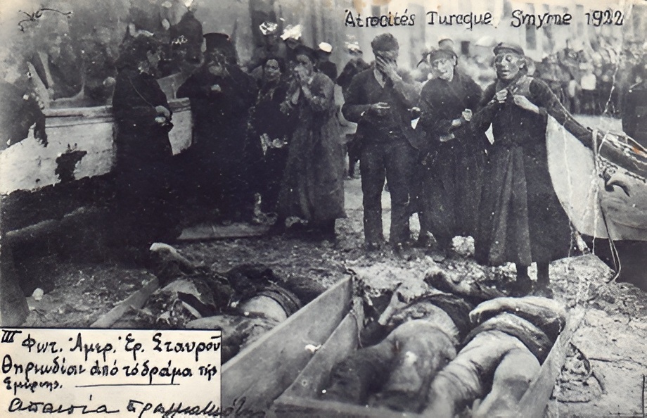 Greek civilians mourn their dead. Smyrna 1922.